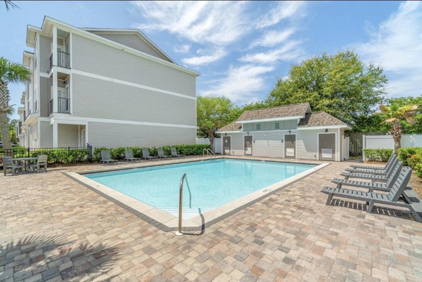 Lux Beatles Themed Beach Home, 5 Min Walk To Beach + Golf Cart, Dog Friendly! Destin Dış mekan fotoğraf